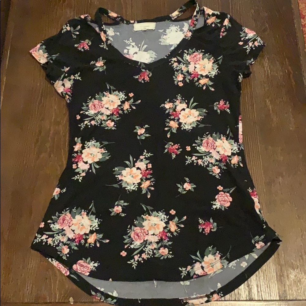 🔥3 for $10 🔥 No Comment Medium Flower Shirt